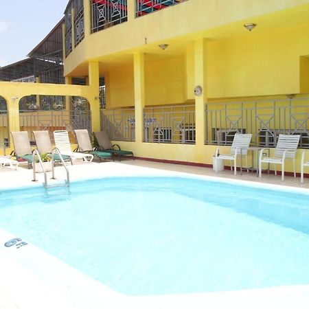 Executive Shaw Park Guest House Ocho Rios Luaran gambar