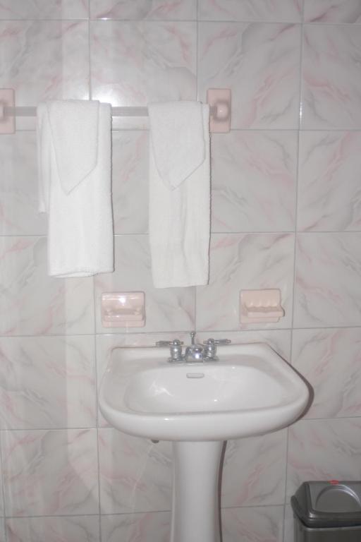 Executive Shaw Park Guest House Ocho Rios Luaran gambar