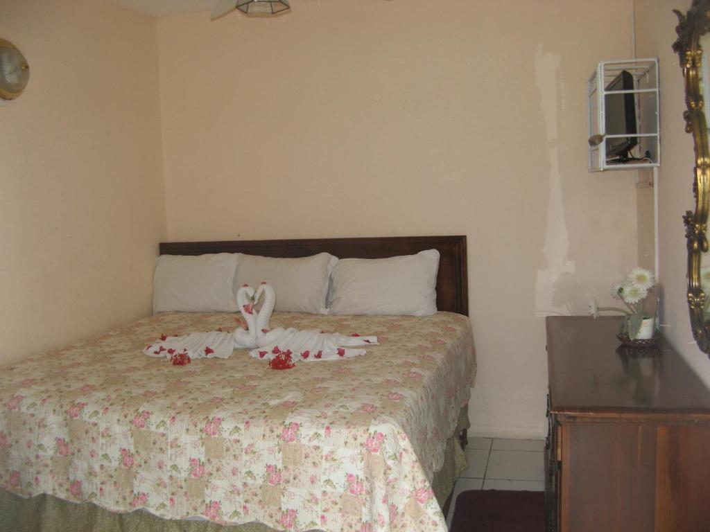 Executive Shaw Park Guest House Ocho Rios Luaran gambar