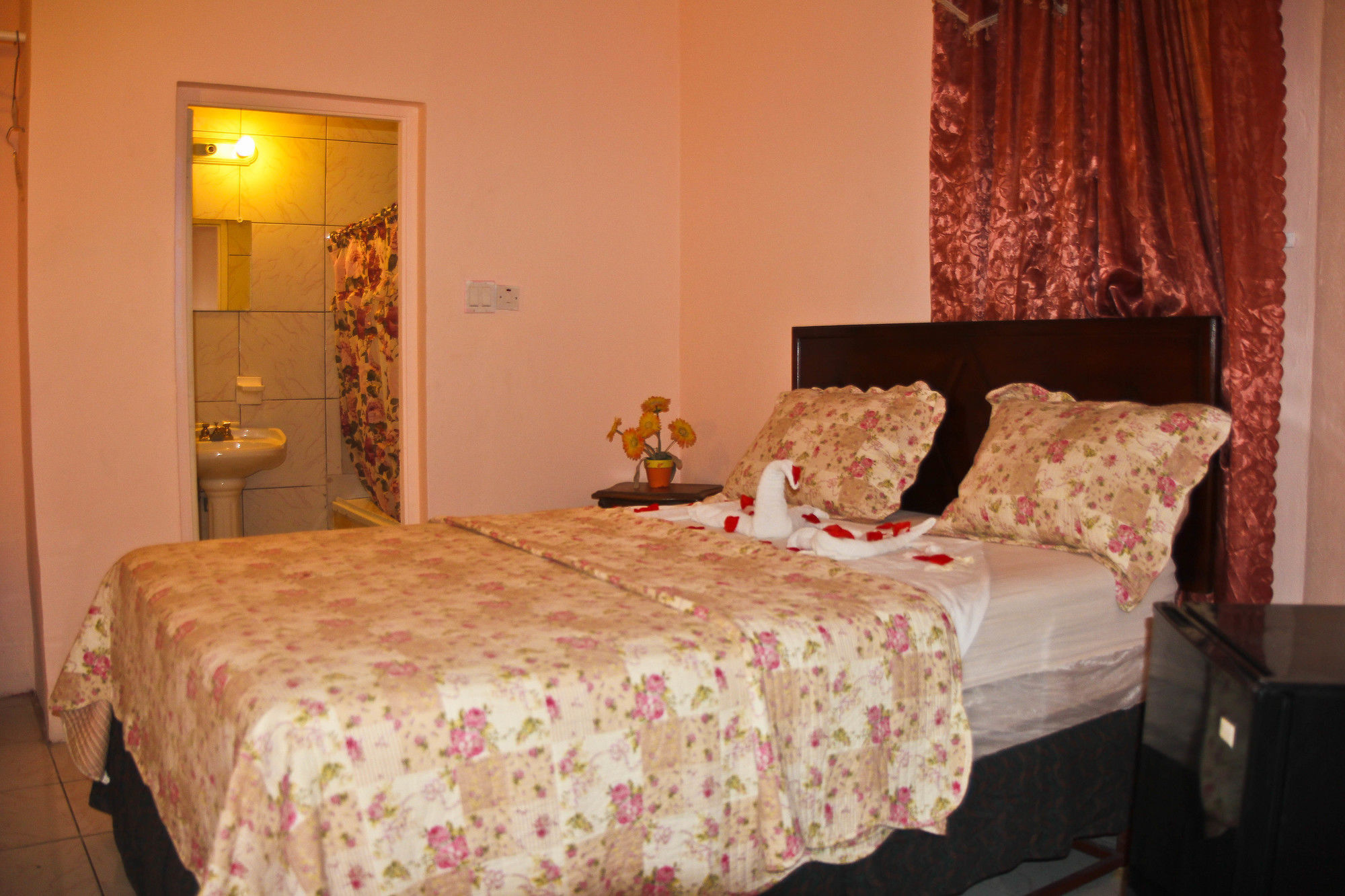 Executive Shaw Park Guest House Ocho Rios Luaran gambar